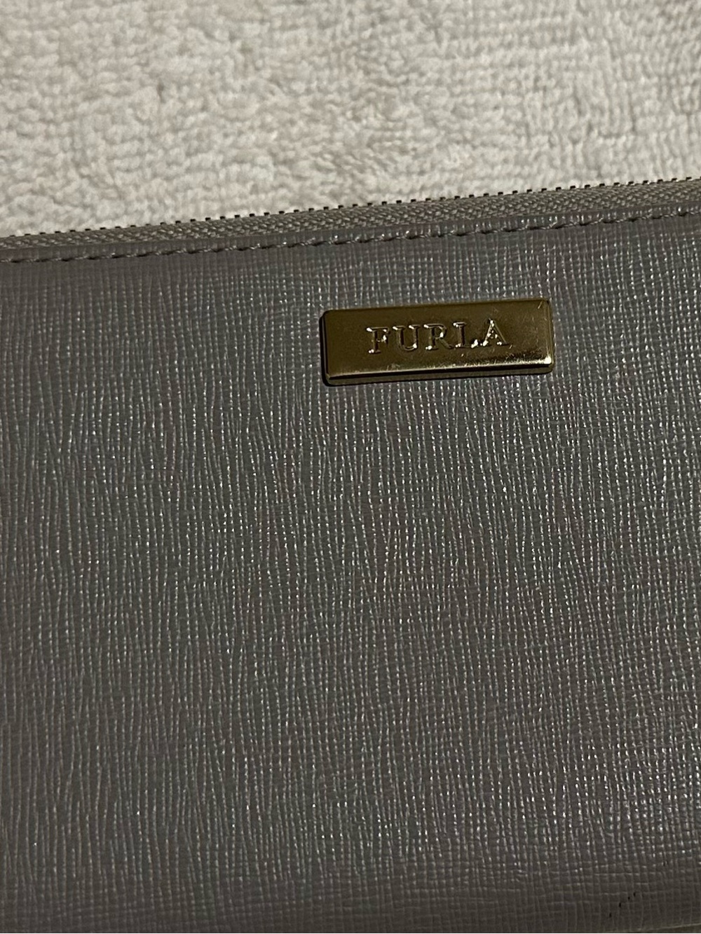 Furla Gray Zip Around Wallet Gold Tone Hardware Saffiano Leather Like New - Picture 2 of 13
